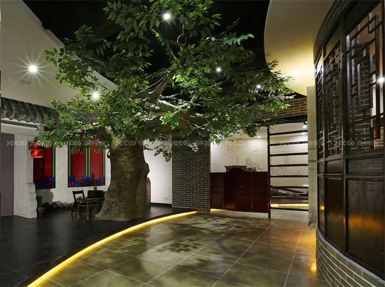 企業(yè)展館裝修中，如何處理展品的陳列和展示方式？